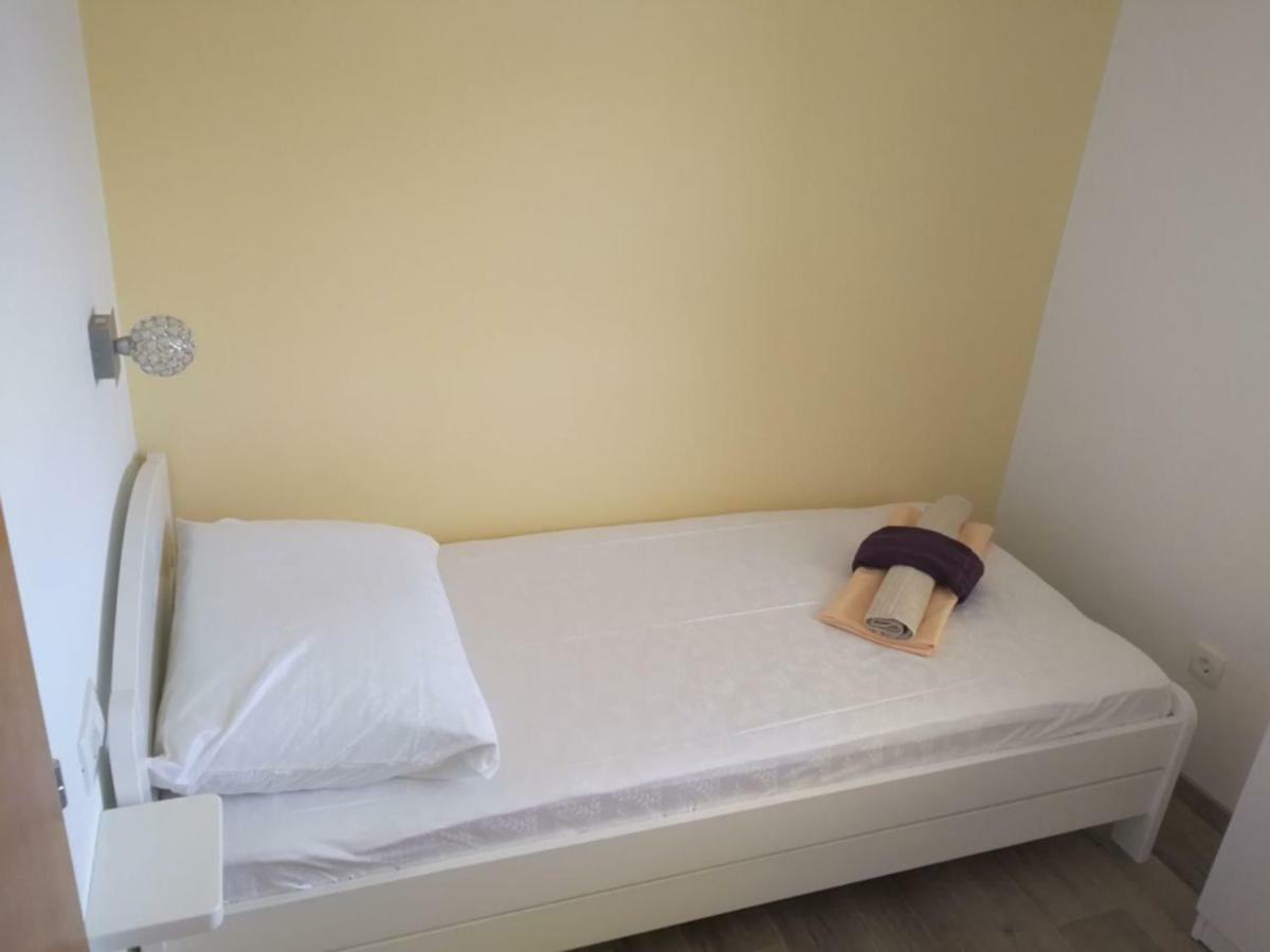 Apartments Prpic Seget Vranjica Bilik gambar